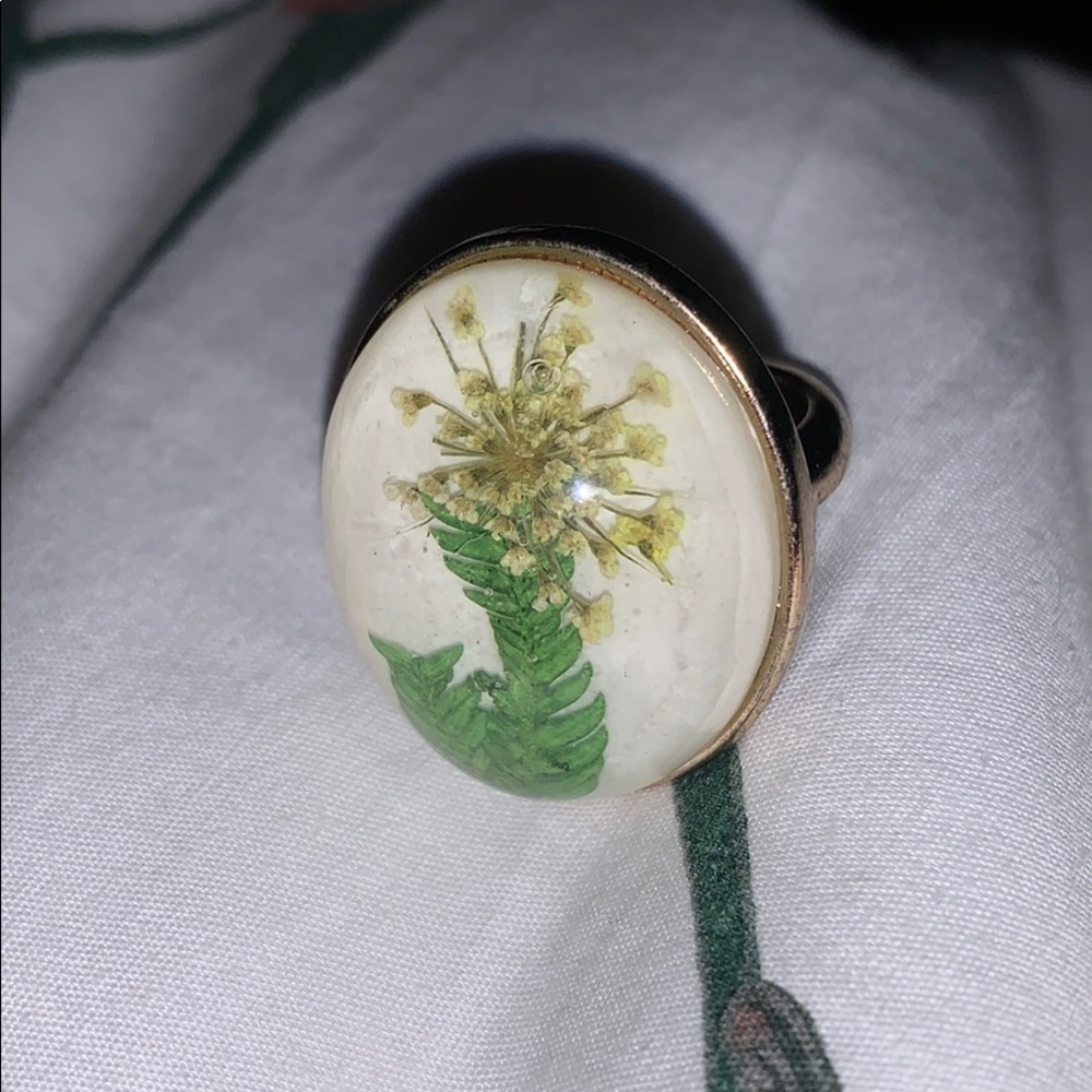 Real Flower Ring size 8